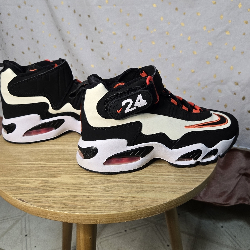 Big Kids Size 5.5 Nike Air Griffey Max 1 shoes